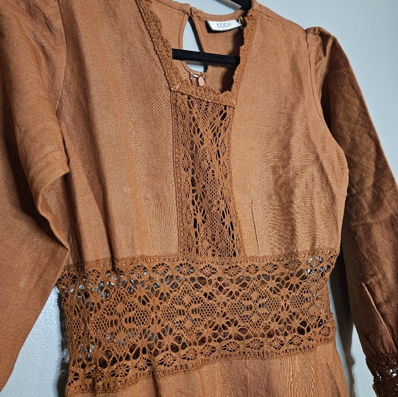 Eddy elegant linen dress lace accents - Picture 3 of 10